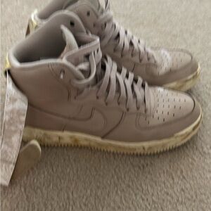 Nike Men's Sneakers in Beige and Cream